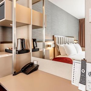 Standard Zimmer mit Kingsize-Bett